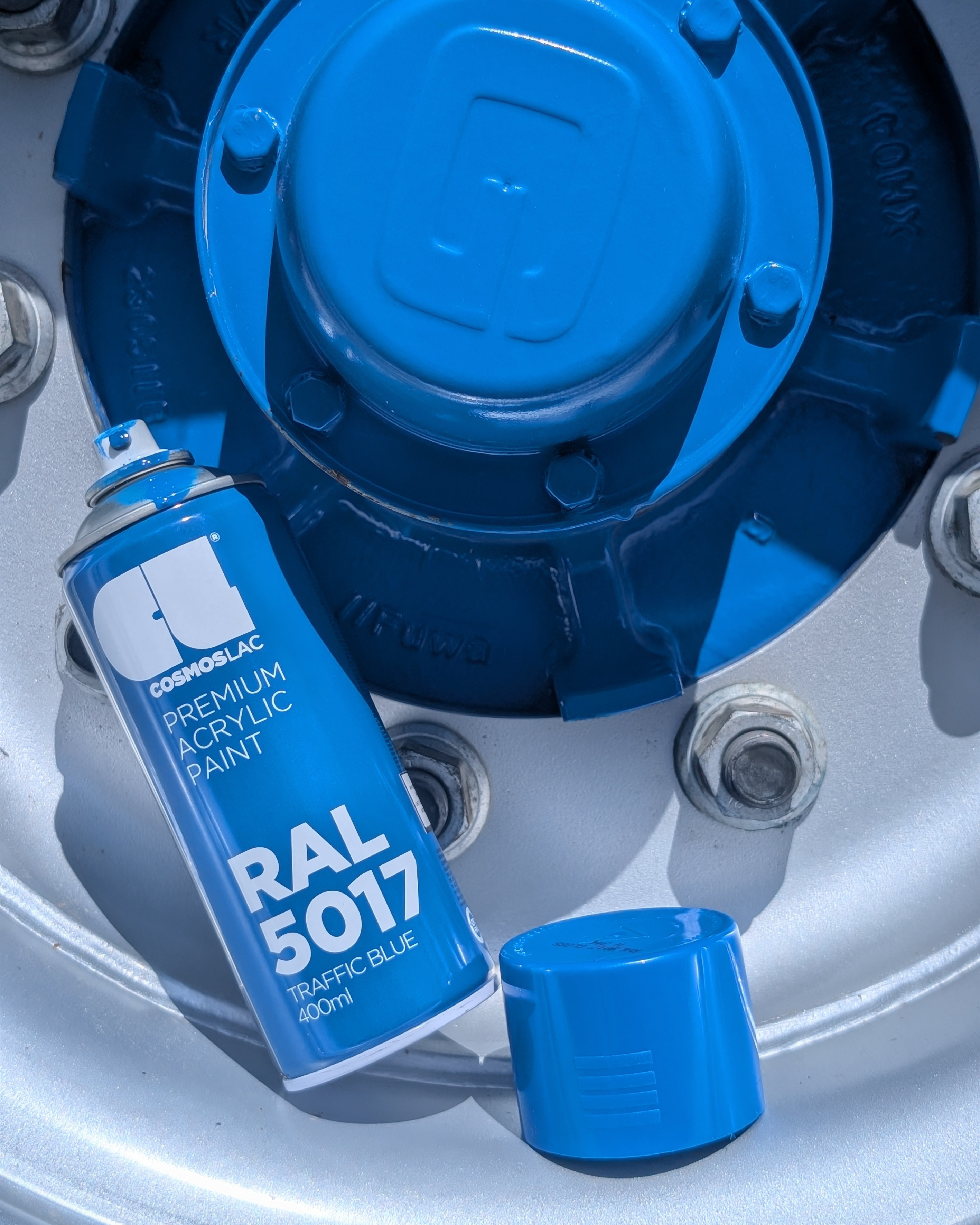 RAL 5017 tire close up.png