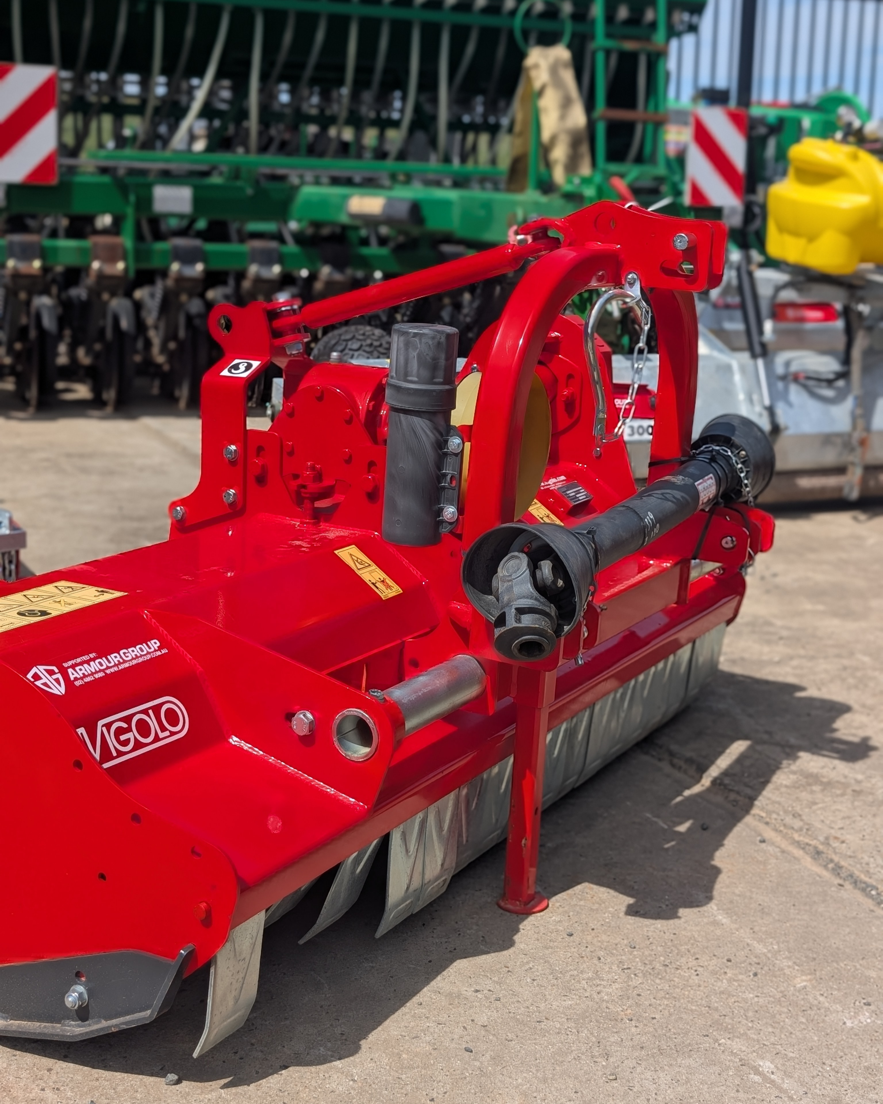 RAL 3020 machinery shot only.png