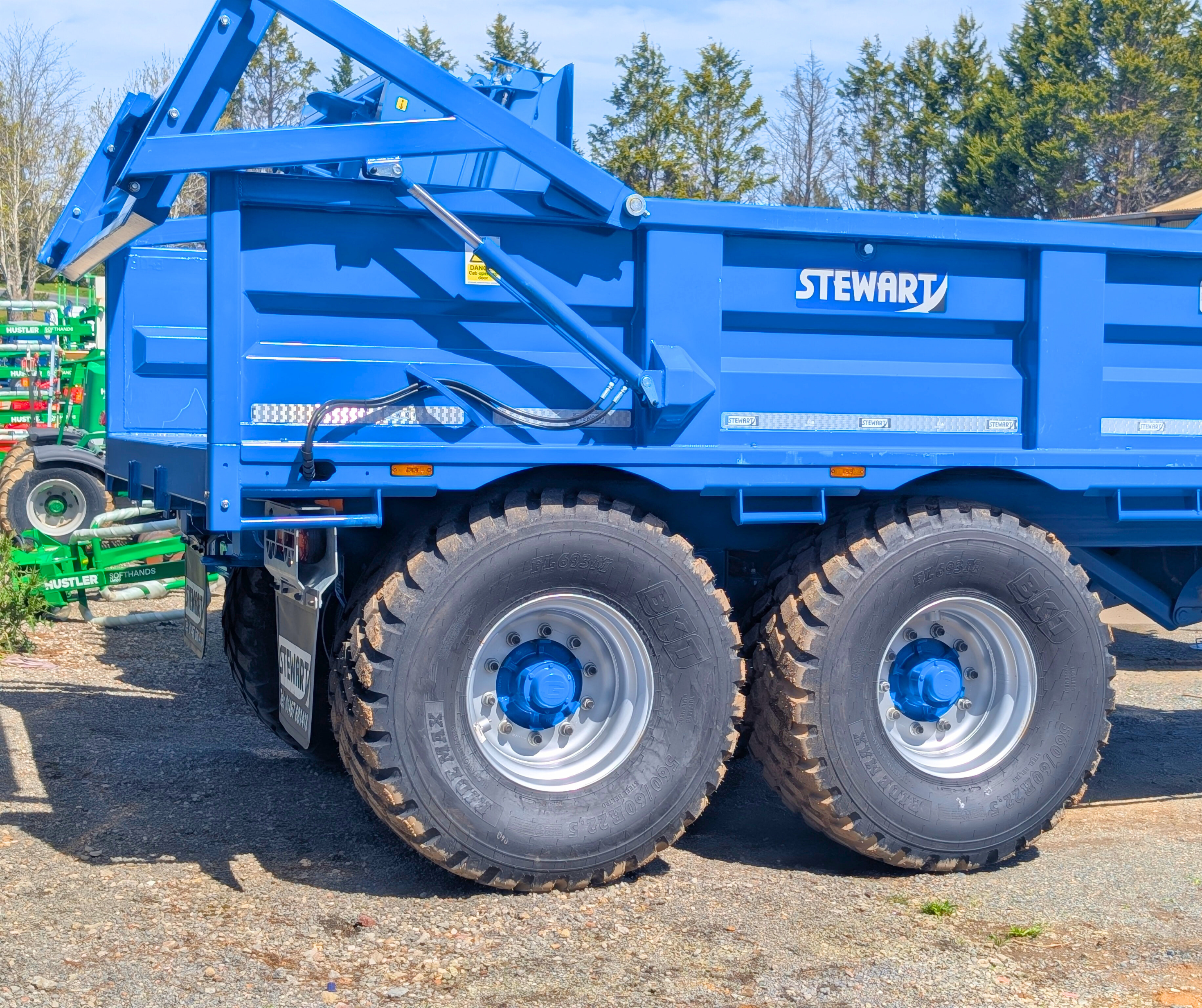 RAL 5017 machinery shot only.png